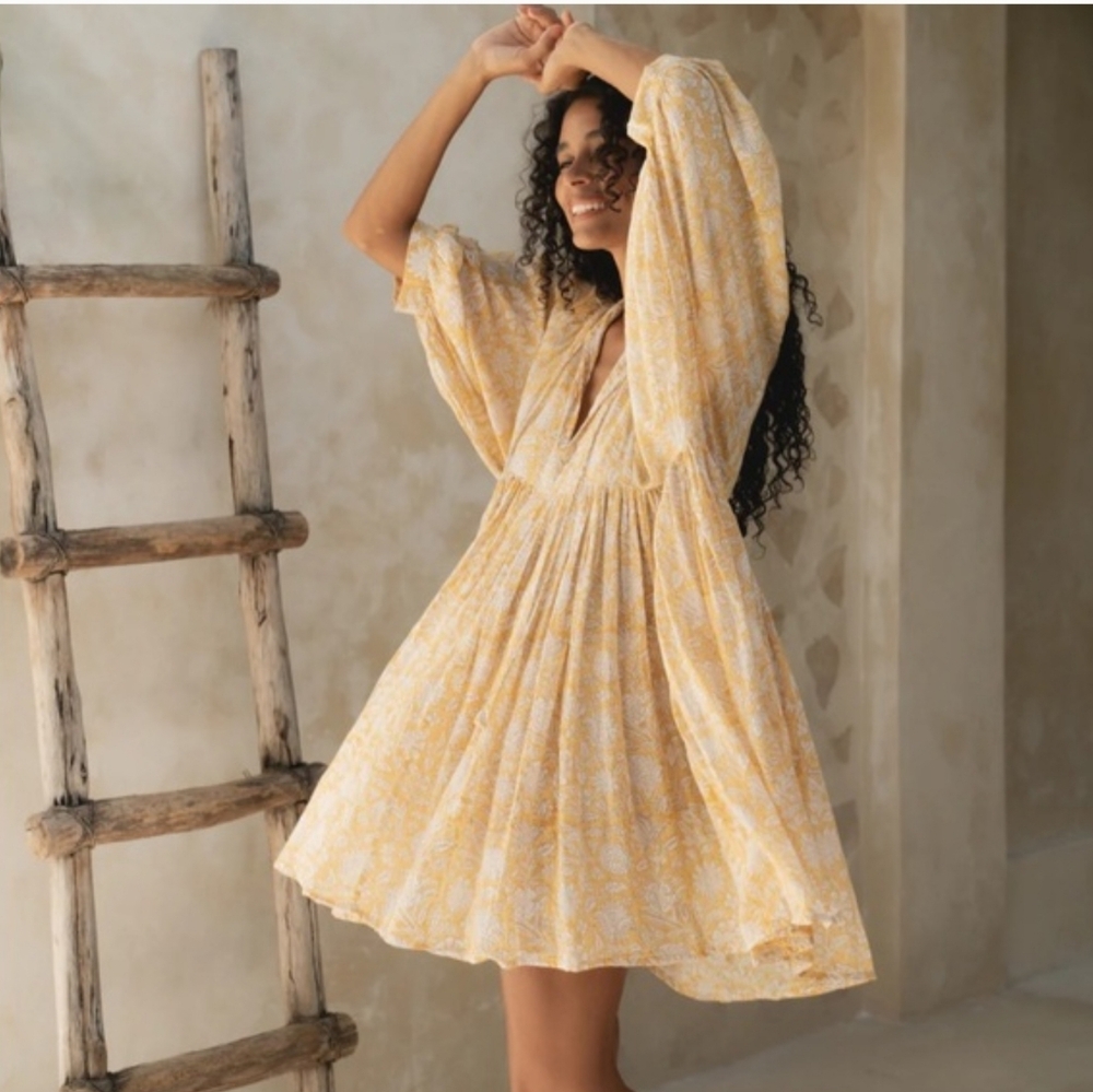 Daughters of India Yellow Printed V‑Neck Mini Dress